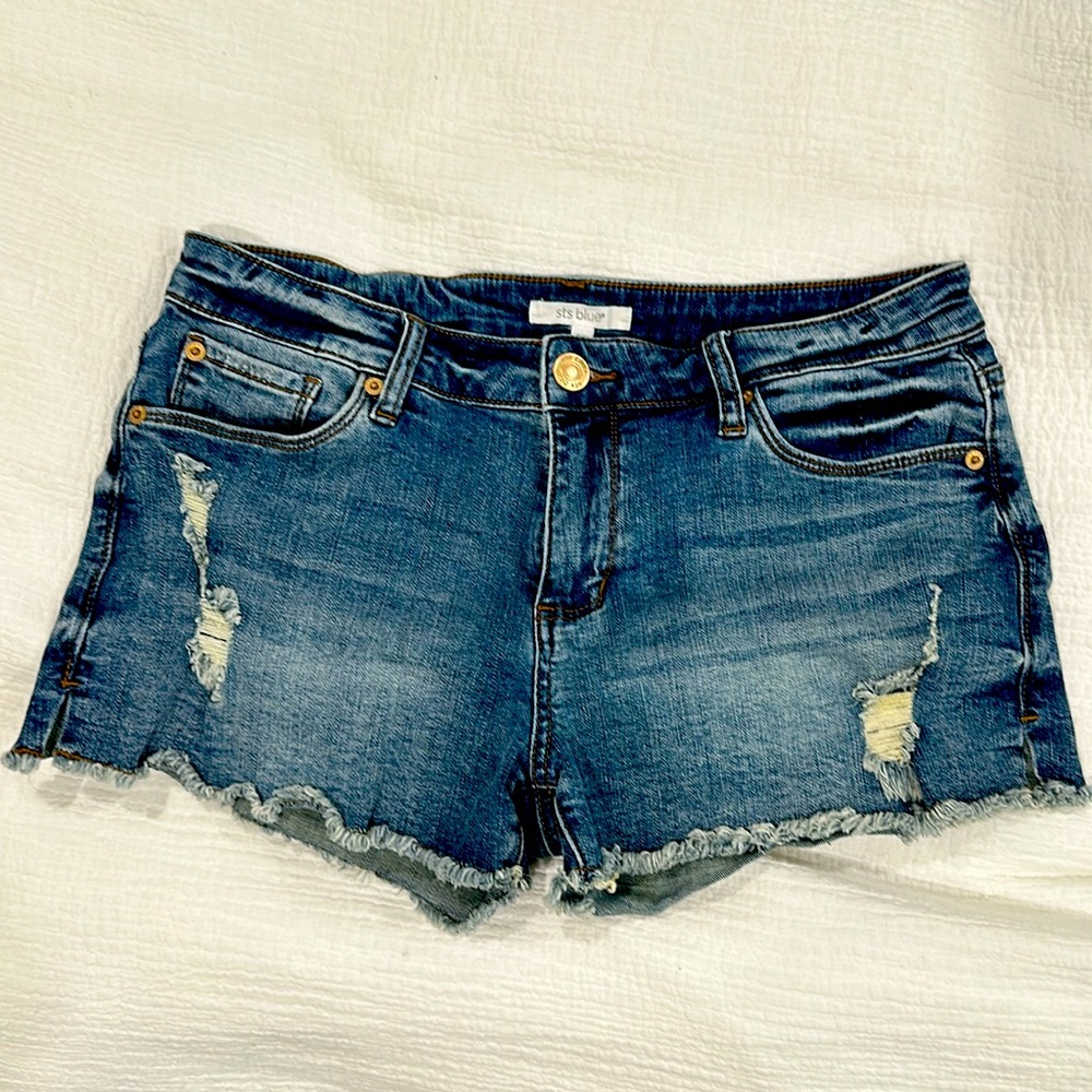 STS Aubrey mid rise Jean short size 28